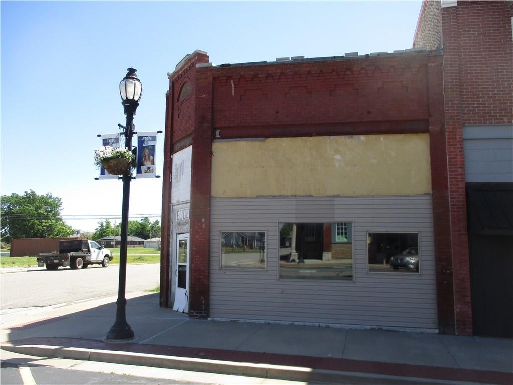401 S Main Street — photo