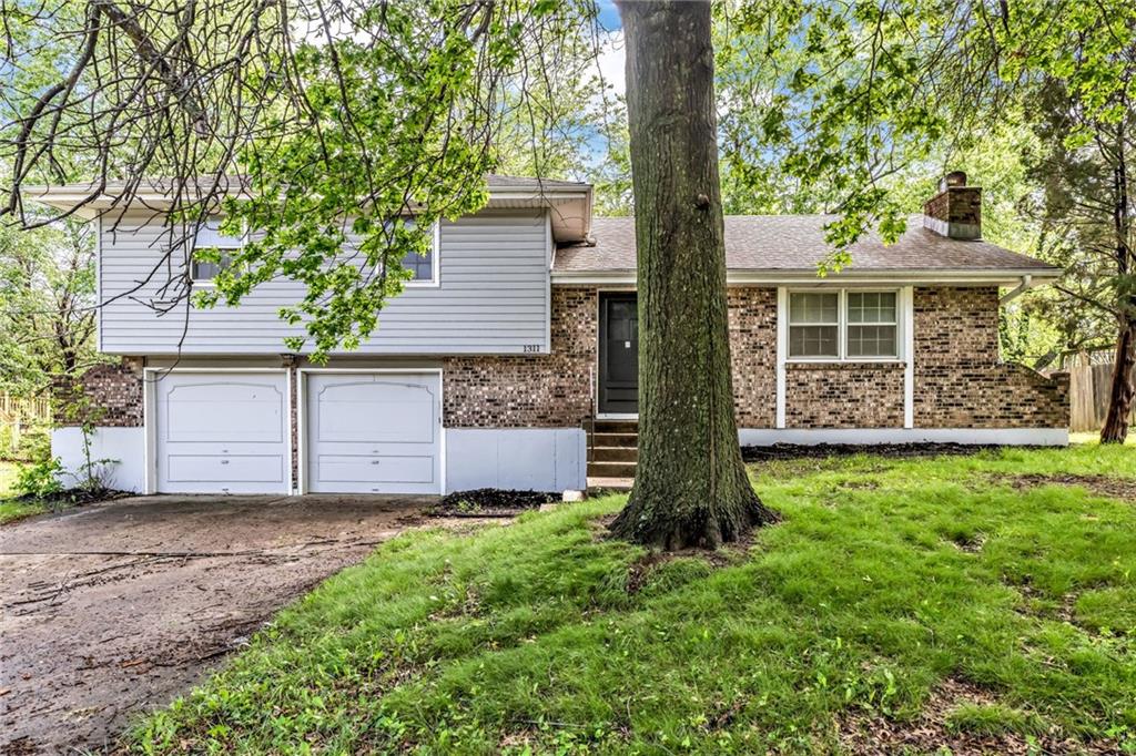 1311 Highland Drive — photo