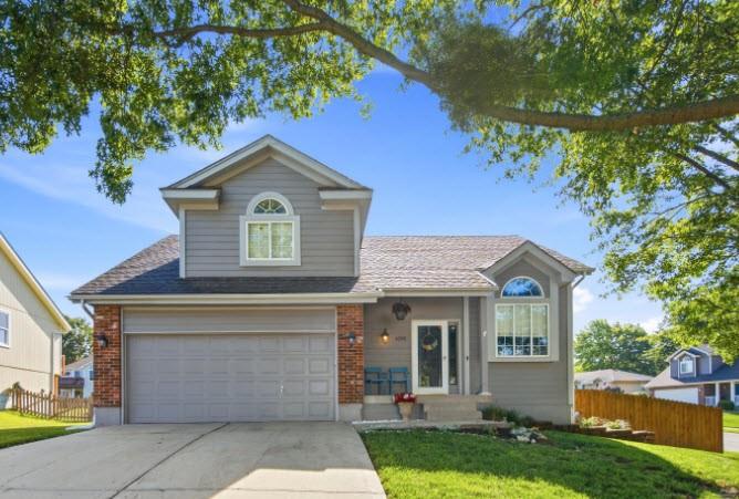 4301 NW Cortland Drive — photo