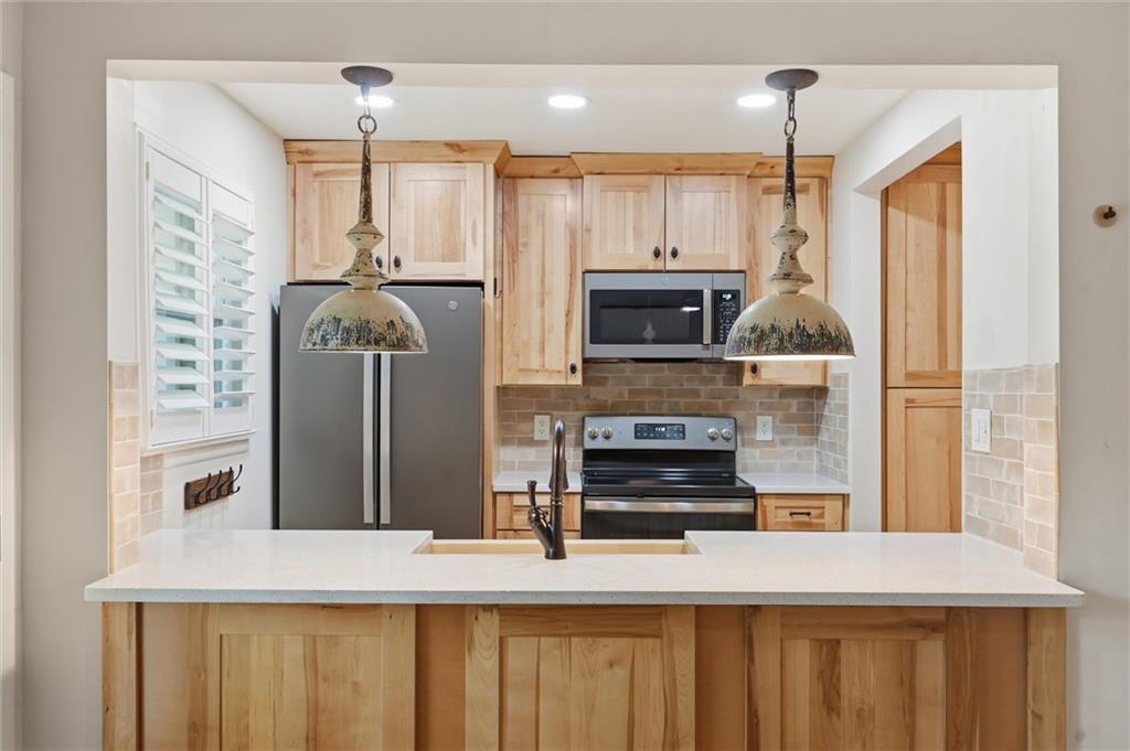 8346 NW Barrybrooke Drive — photo