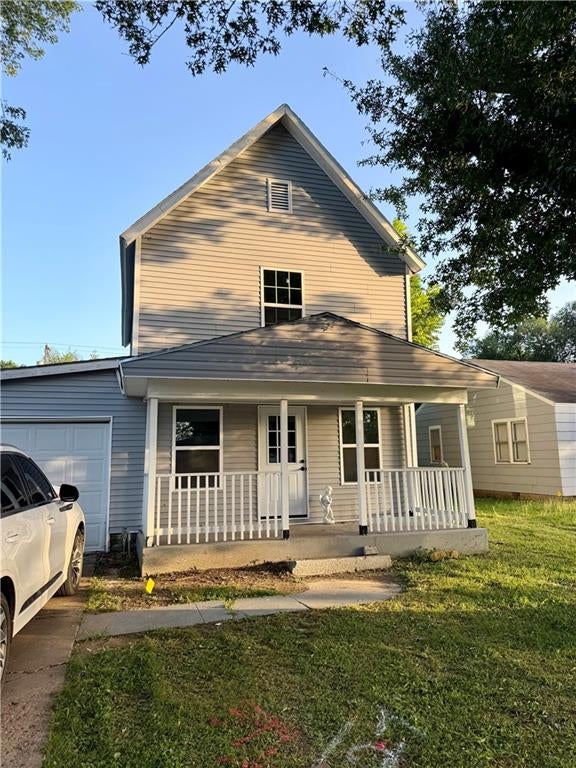 1003 W 1st Street — photo