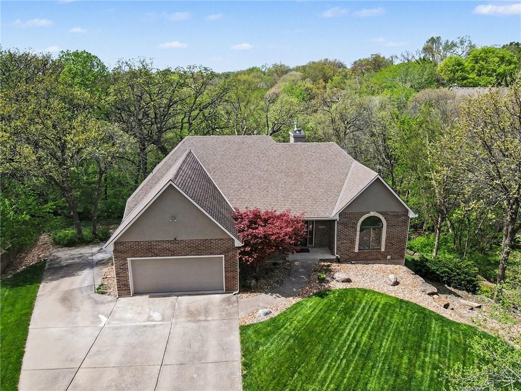 2401 SW Whispering Creek Court — photo