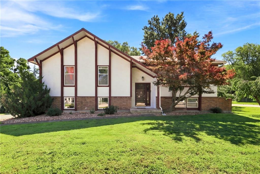 1424 Woodlawn Drive — photo