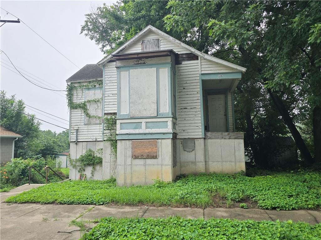 114 E Saint Paul Street — photo