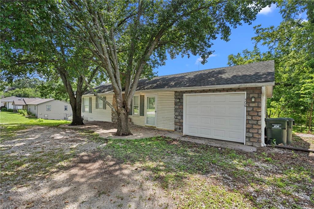 506 N Bynum Road — photo