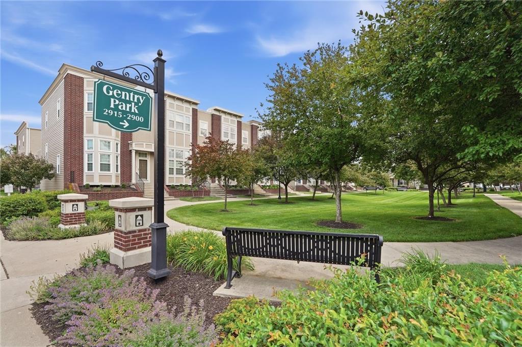 2911 Gentry Park Parkway — photo