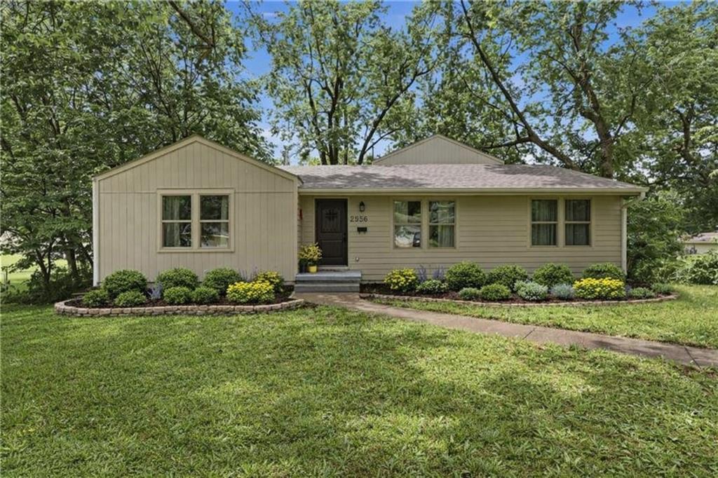 2526 Queen Ridge Drive — photo