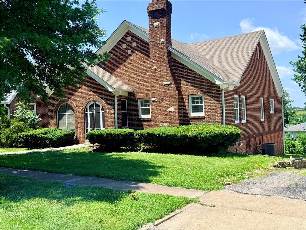 1608 N Walnut Street — photo