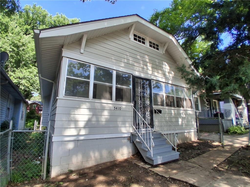 5410 Olive Street — photo