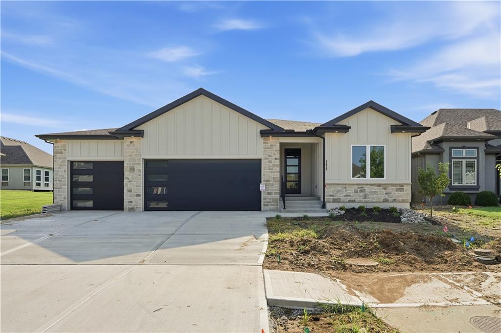 4073 NE Chapel Manor Drive — photo