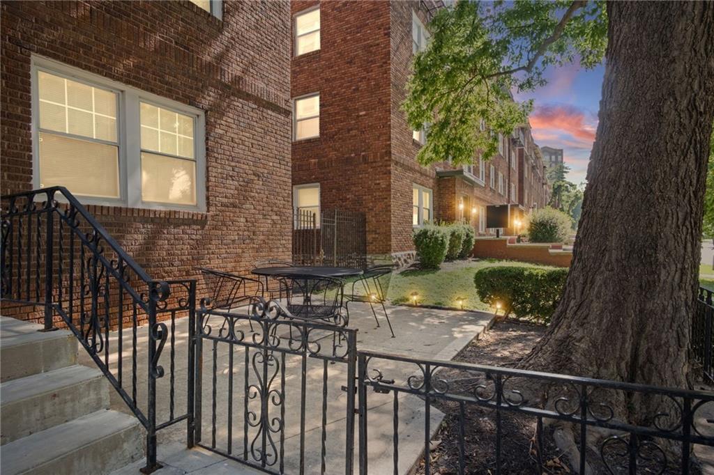 212 Emanuel Cleaver II Boulevard 2 West — photo