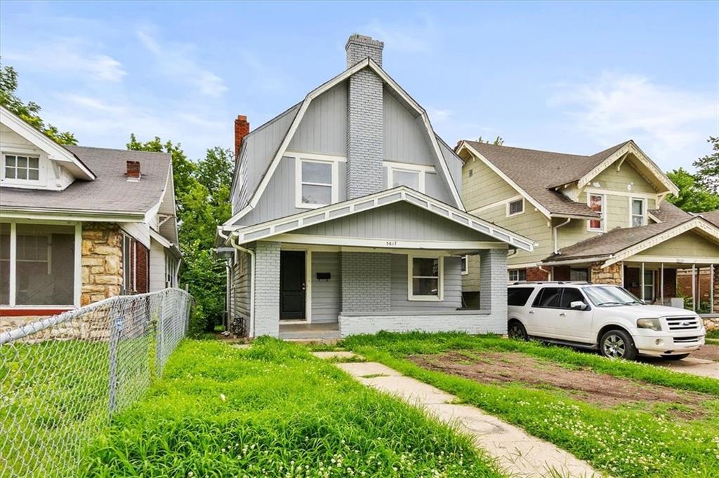 Home in Kansas City, MO 64130 — photo 2
