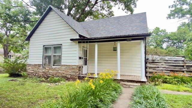 1030 W Walnut Street — photo