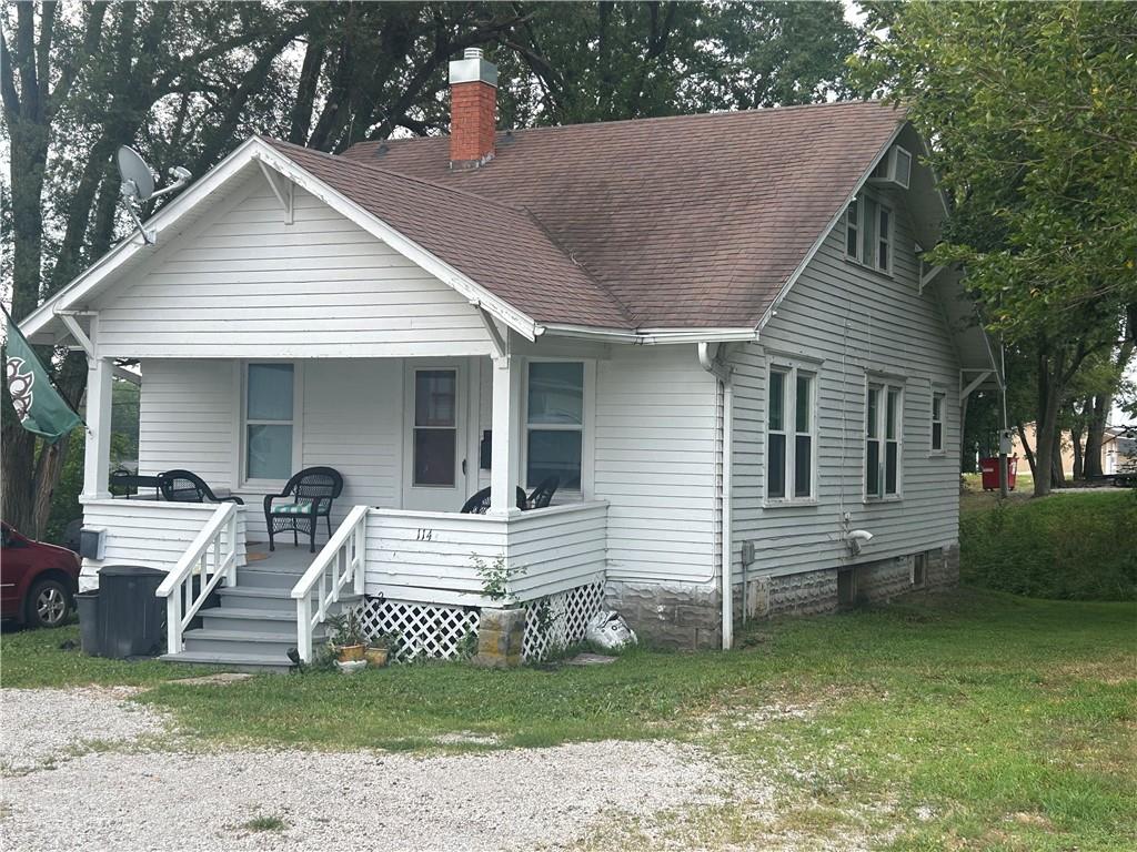 114 E Lincoln Street — photo
