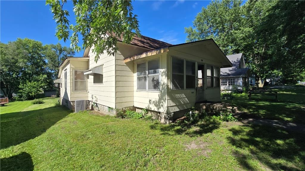 419 E 5th Street, Cameron, MO 64429 — photo 2