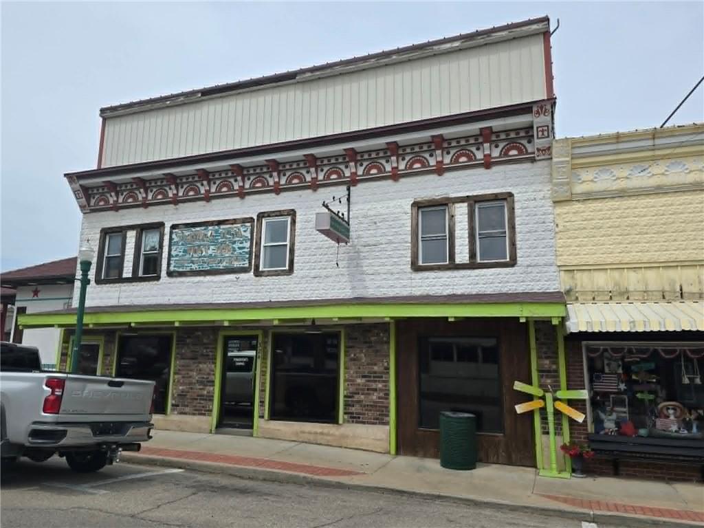 324 W Main Street — photo