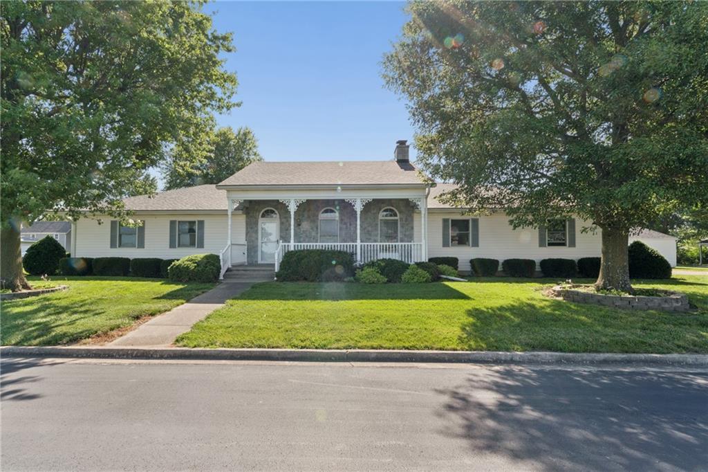 209 N Mitchell Street — photo