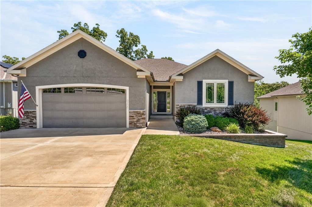 6229 N Green Hills Lane — photo