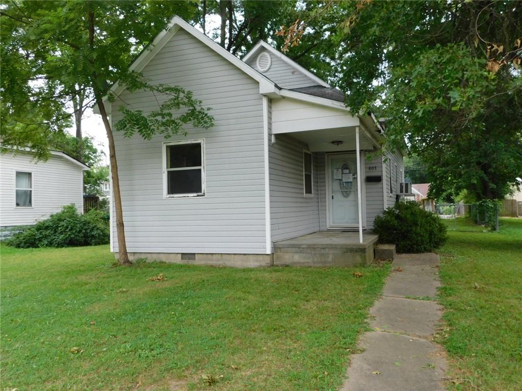 807 W 5th Street — photo