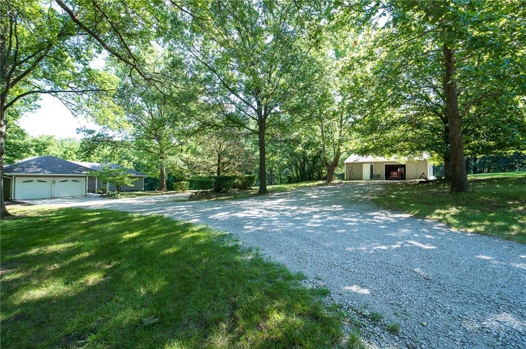 9819 Howard Road — photo