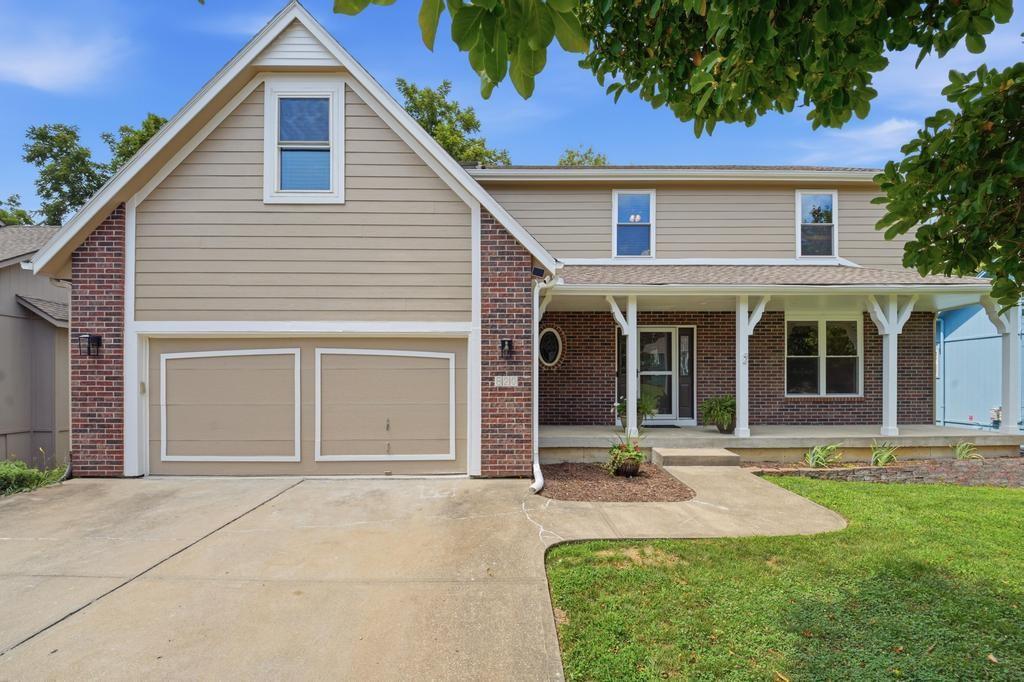 820 NE Adams Drive — photo