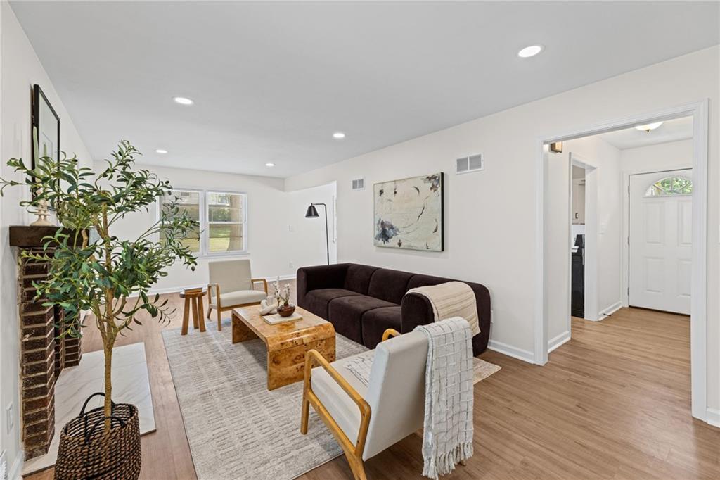 5808 Mackey Street — photo