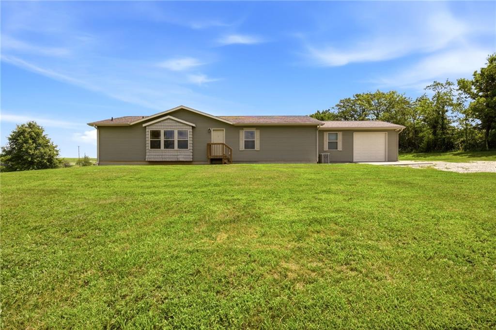 13520 S Sam Moore Road — photo