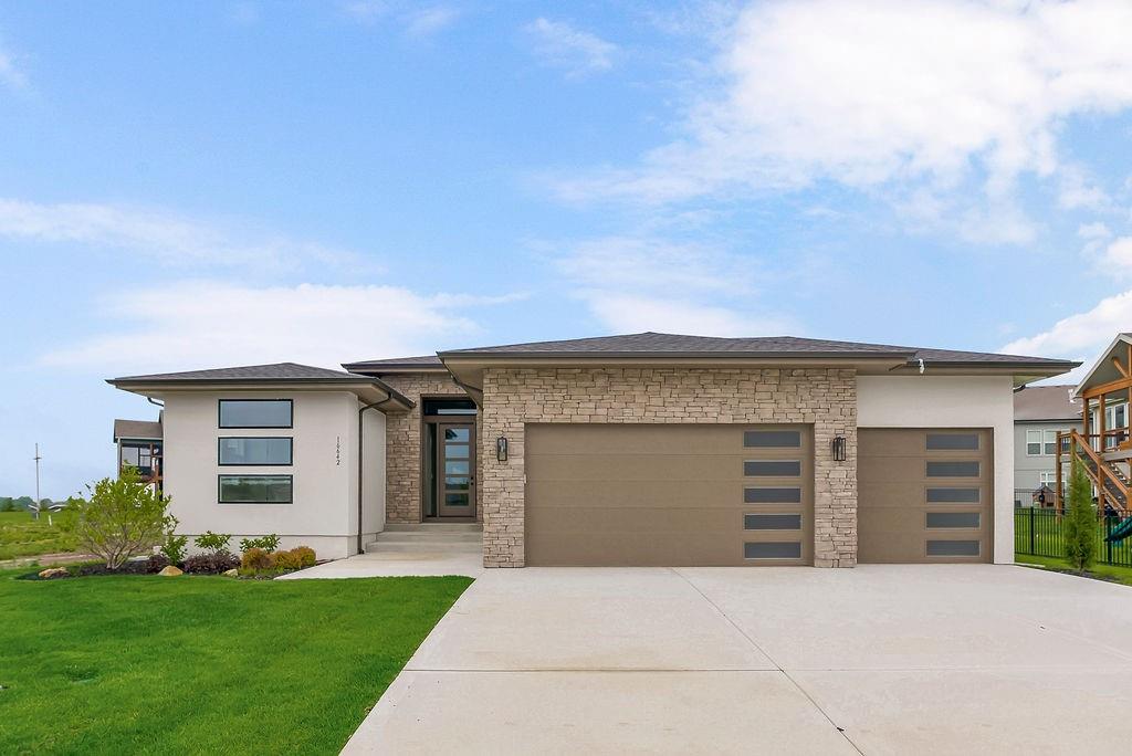 2146 SW Tracker Lane — photo
