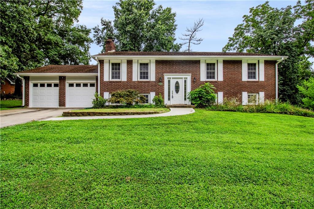 15 Circle Drive — photo