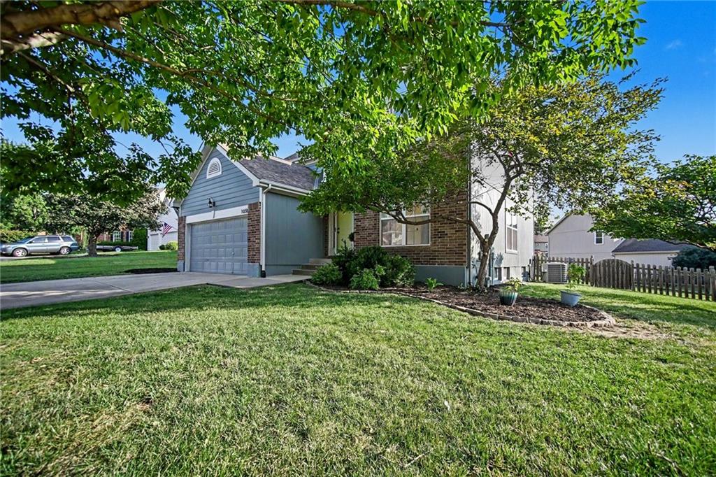 1058 Maple Woods Terrace — photo