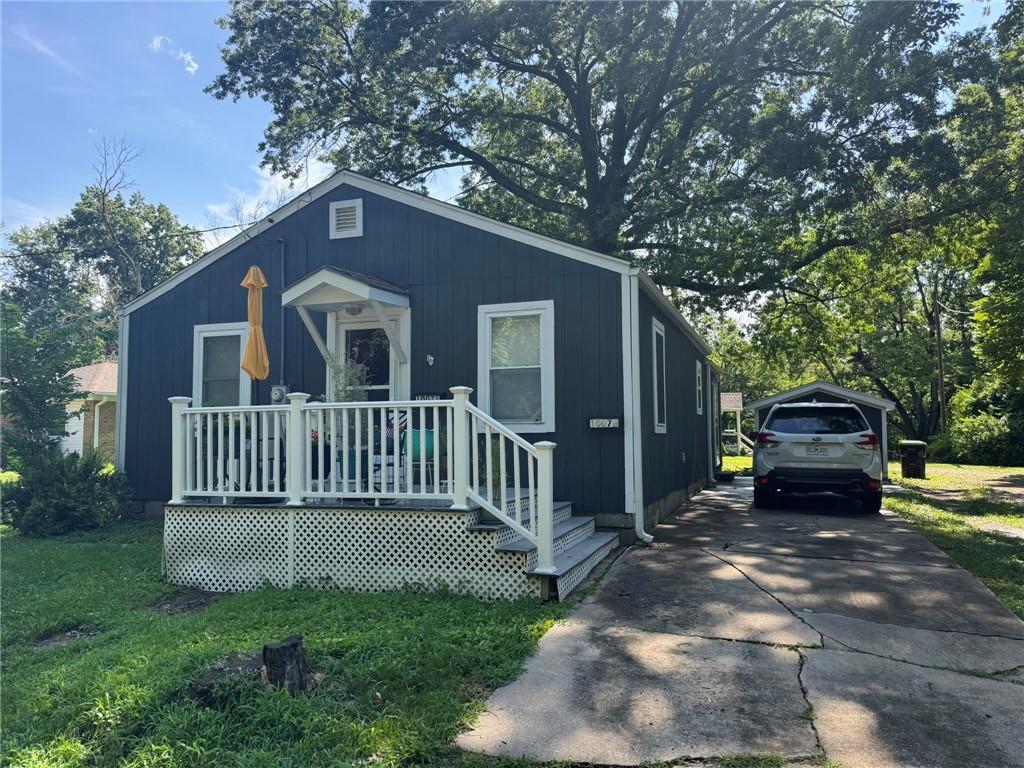 1007 a & B S Lexington Street — photo