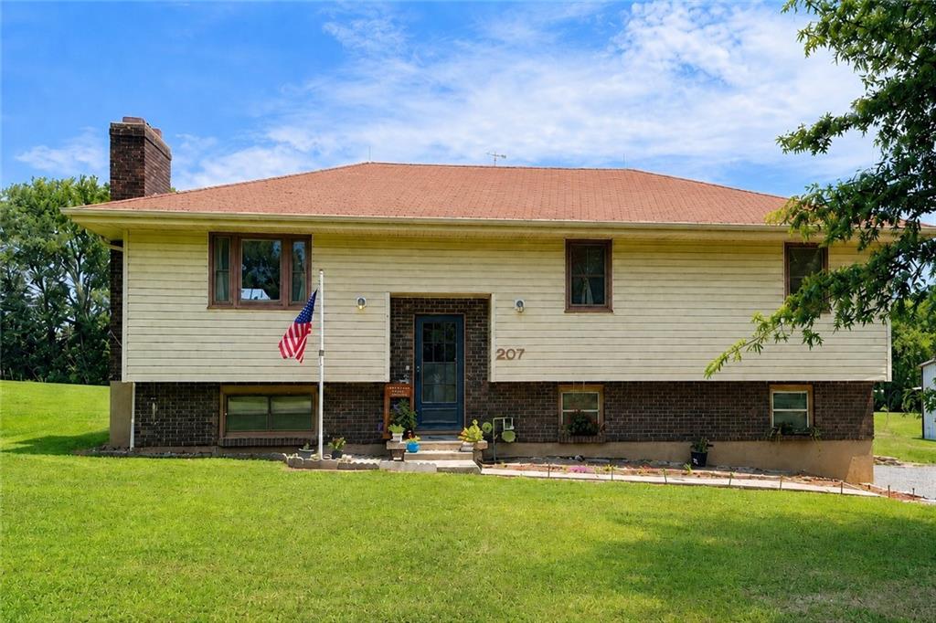 207 Evergreen Street — photo