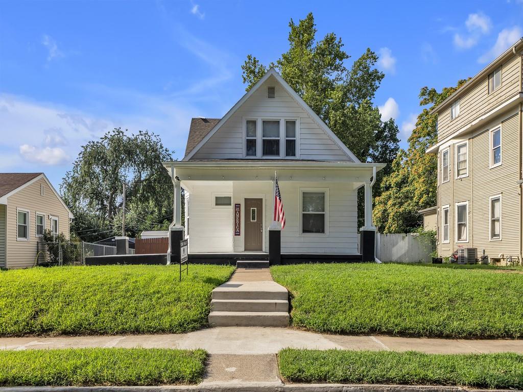 2922 Sacramento Street — photo