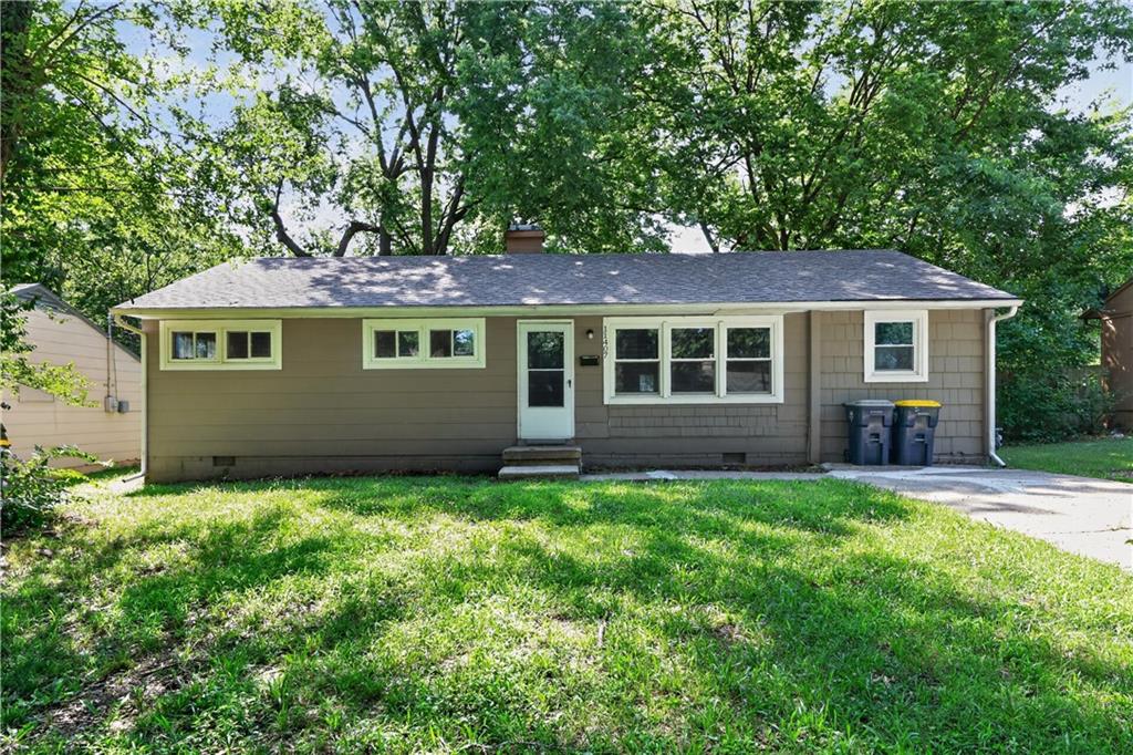 11407 Richmond Avenue — photo