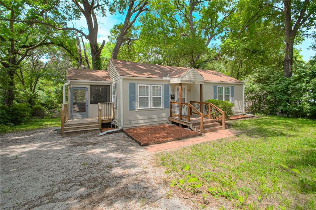 9248 McGee Street — photo