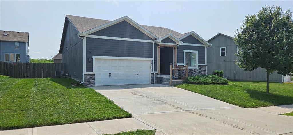 12432 Live Oak Circle — photo