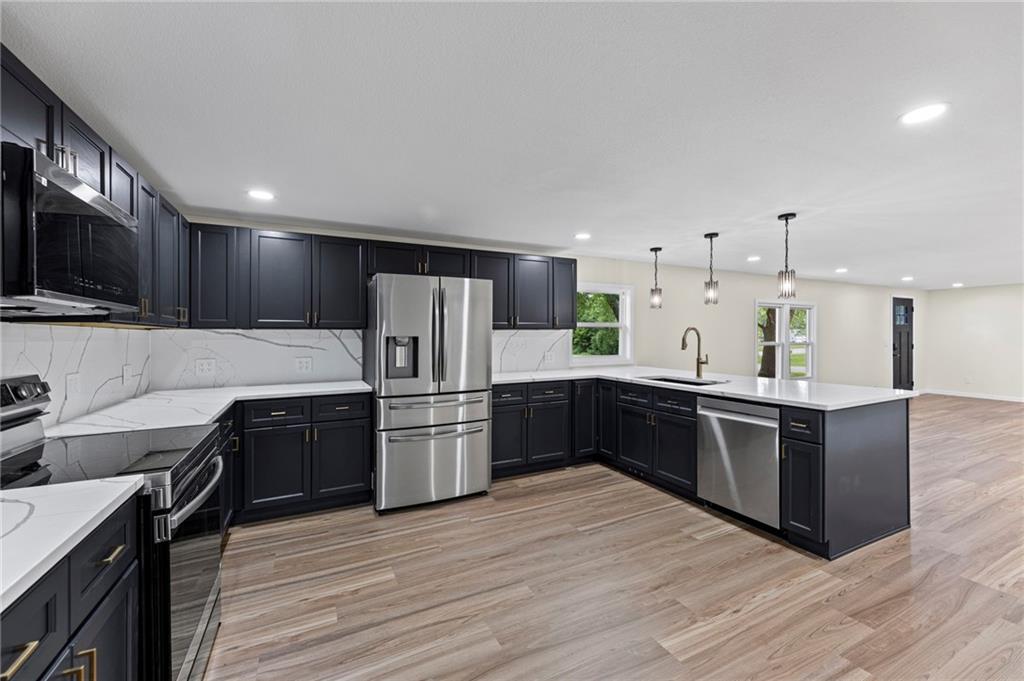 39135 Plum Creek Road — photo