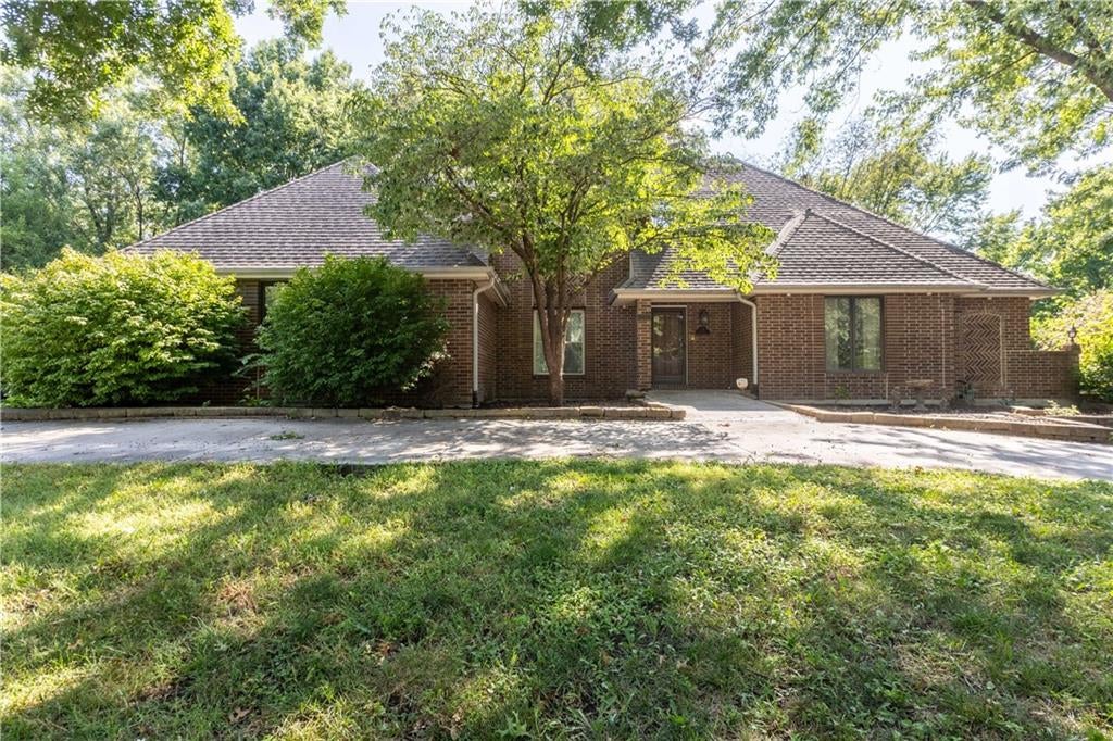 715 Sunset Lane — photo