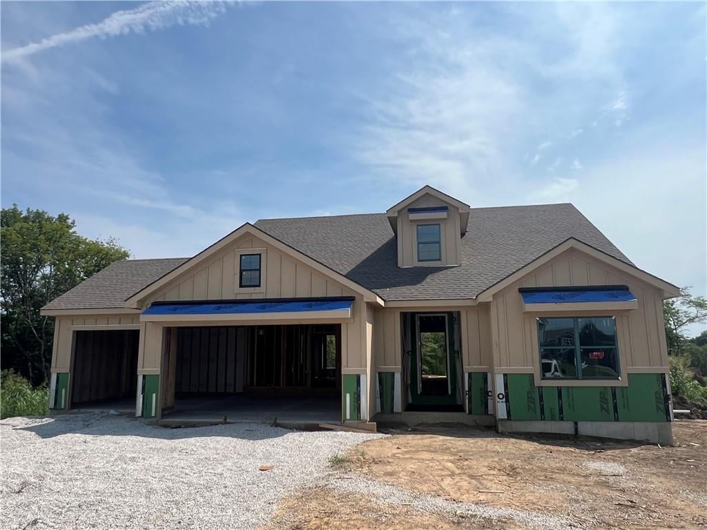 21401 Twin Oaks Parkway — photo