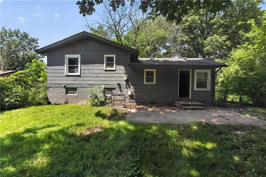 4131 E Vineyard Road — photo