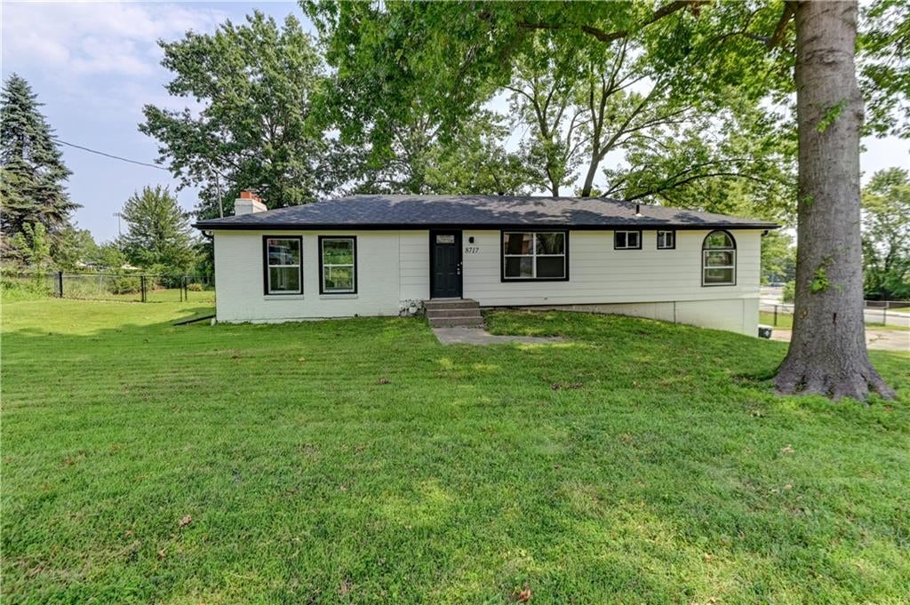 8717 Old Stagecoach Road — photo