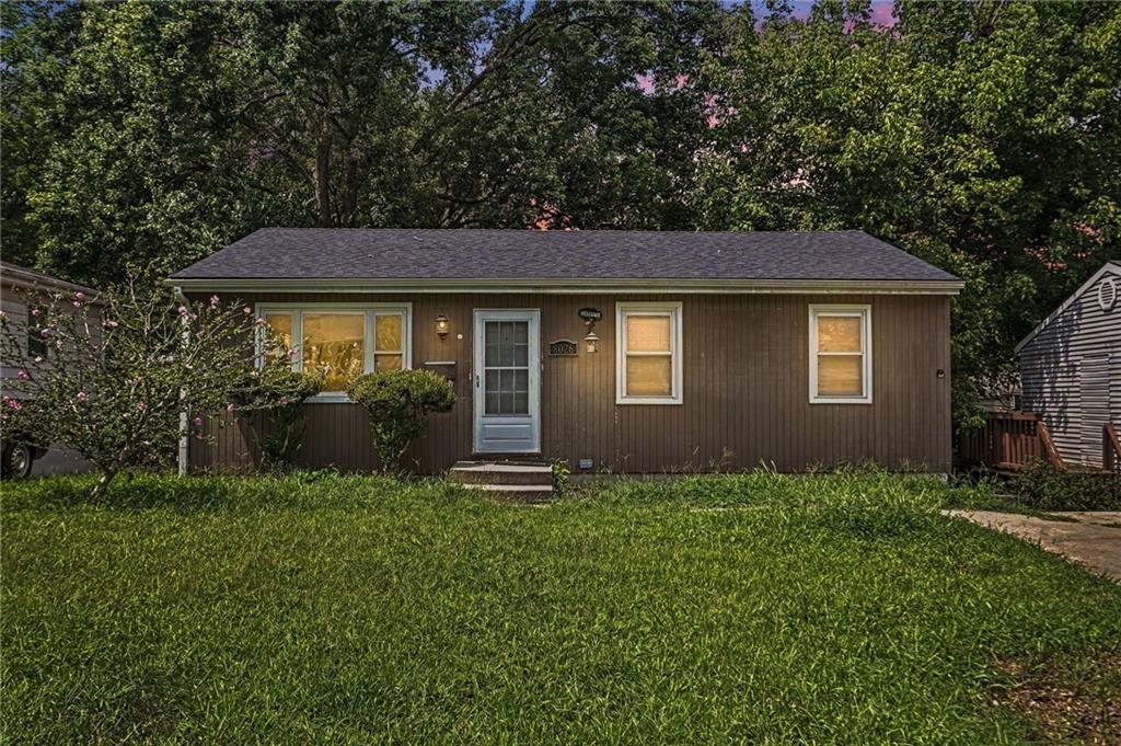 8026 NE 50th Street — photo