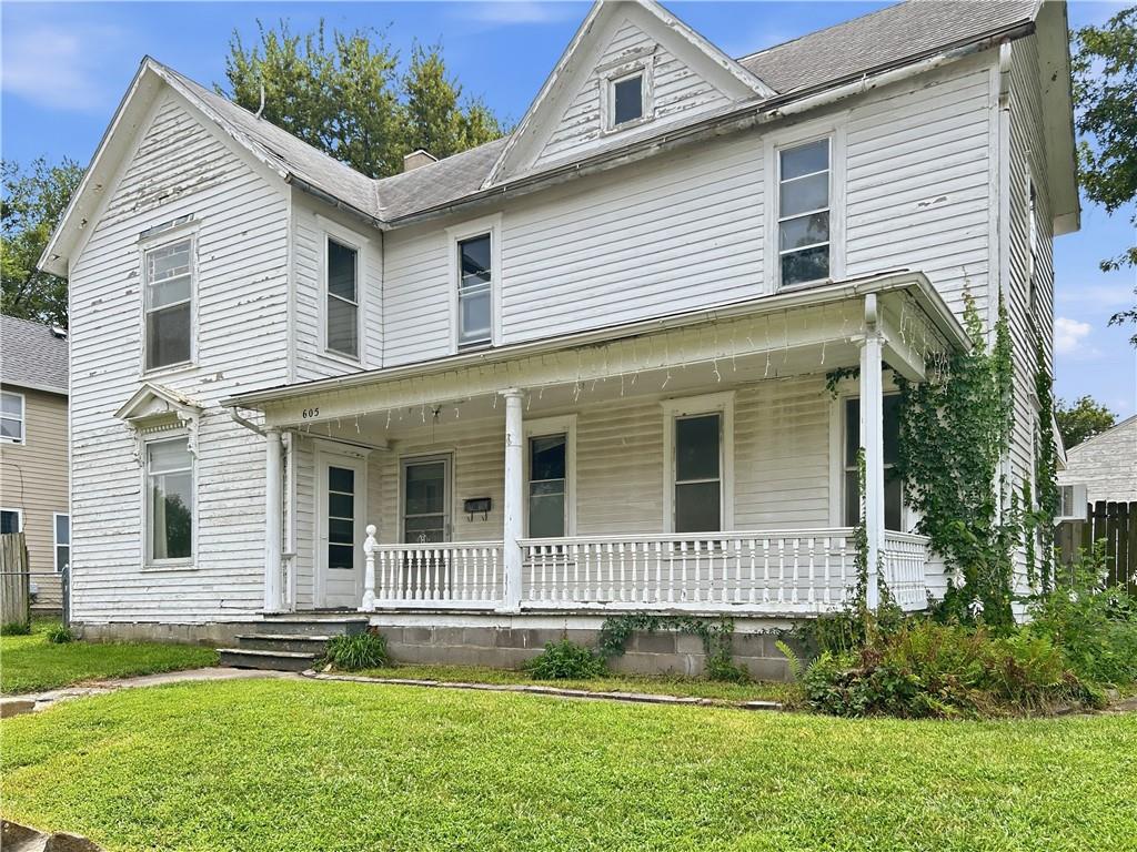 605 W Peoria Street — photo