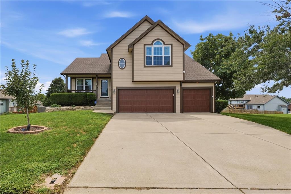 519 Holt Drive — photo