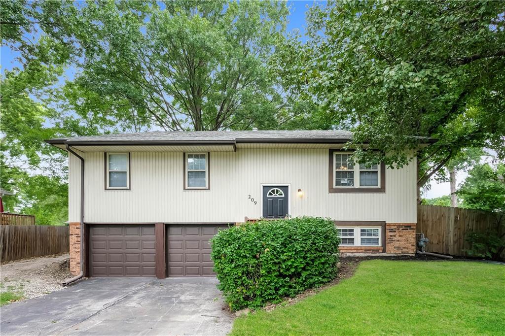 209 Valley Drive — photo