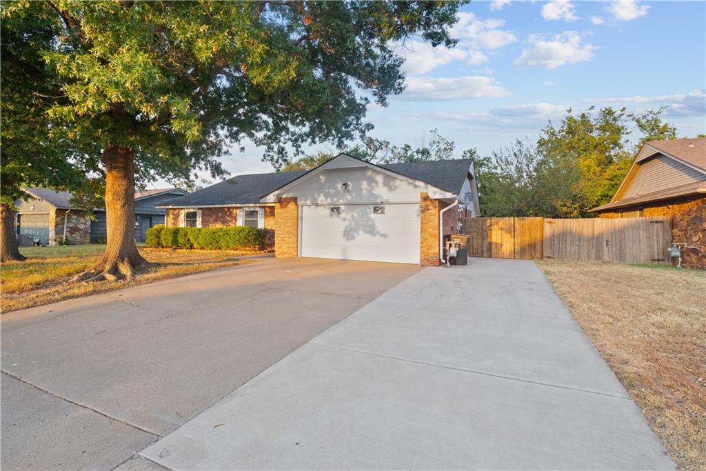 926 Lariat Drive — photo