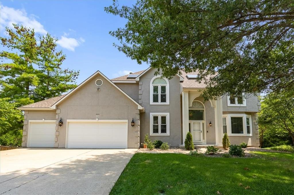 605 Edgewood Drive — photo