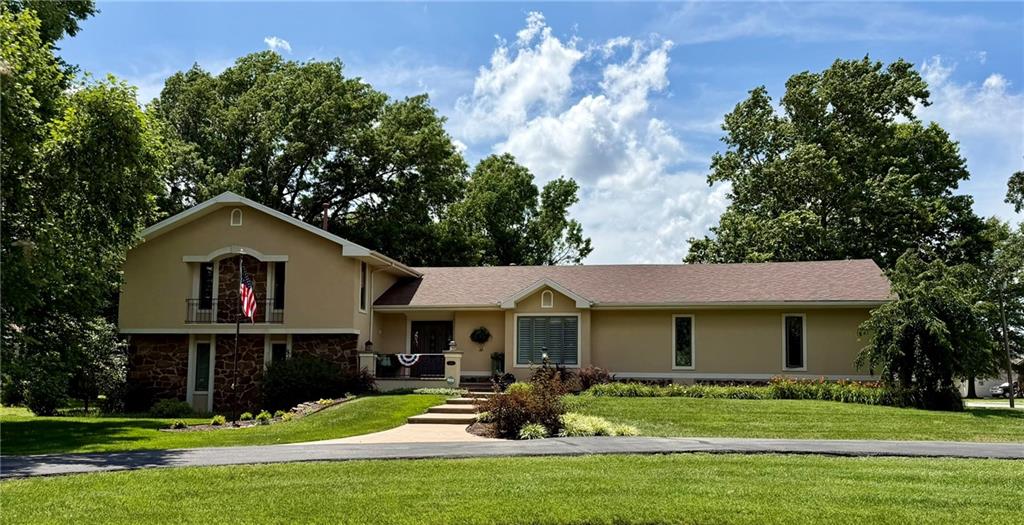 706 Neosho Court — photo