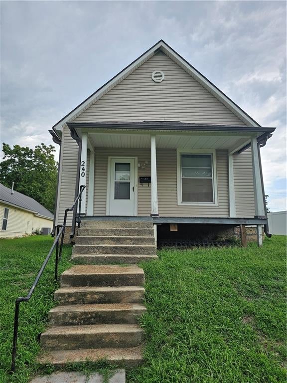 240 W 11th Street — photo