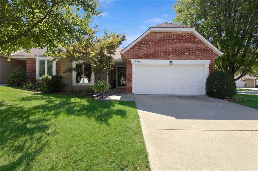 8592 Caenen Lake Court — photo